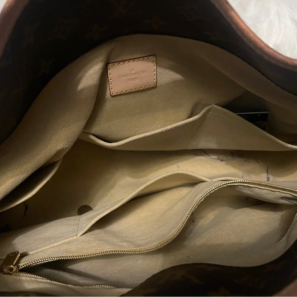 Woman’s Bag - Picture 5 of 15